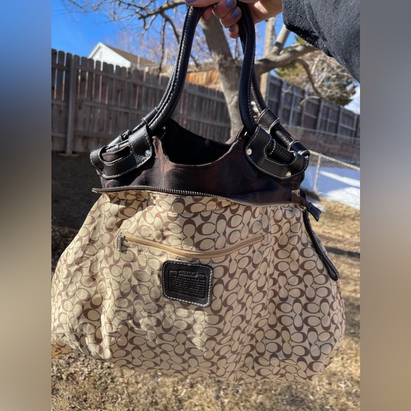 Coach brown purse handbag. Used. - Picture 9 of 10